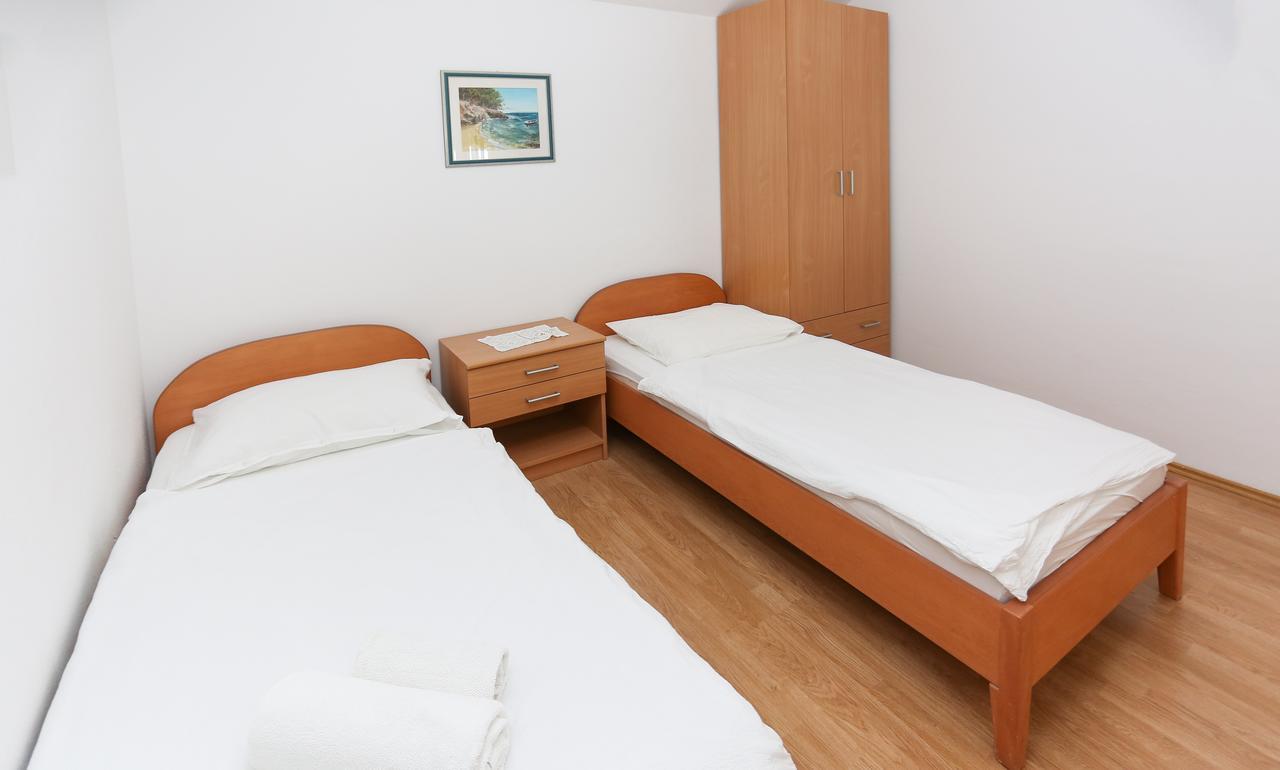 Apartments Laguna 2 Бол Екстер'єр фото