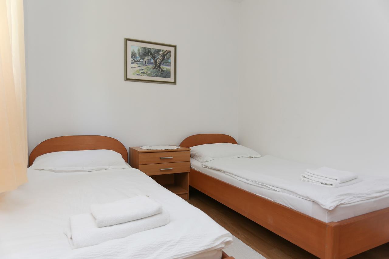 Apartments Laguna 2 Бол Екстер'єр фото