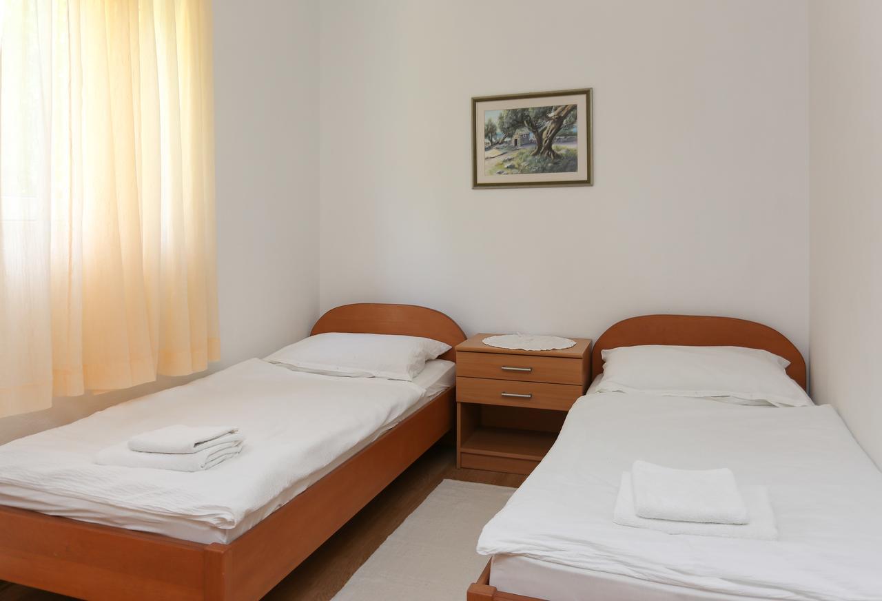 Apartments Laguna 2 Бол Екстер'єр фото