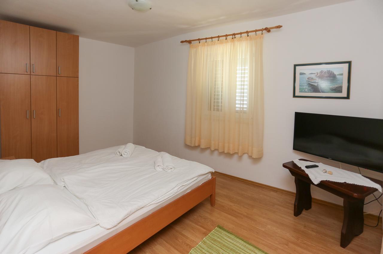Apartments Laguna 2 Бол Екстер'єр фото