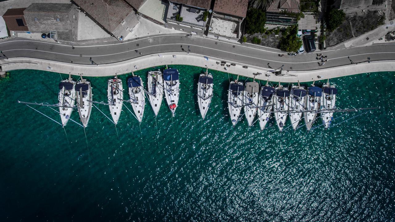 Apartments Laguna 2 Бол Екстер'єр фото
